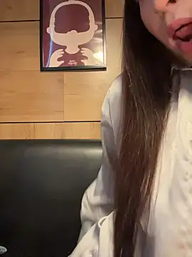 Holly_Play