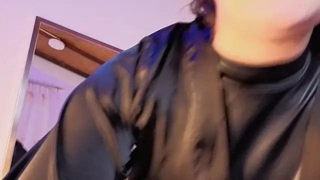 zoe_moon__ webcam