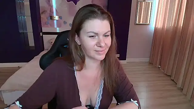 LunaKissesx live webcam show