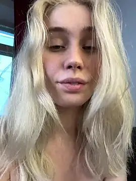 LovelyMiu webcam
