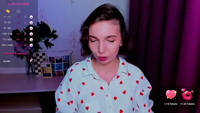 KindHazelHere_ live webcam