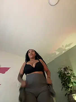 YariRose webcam