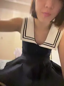 littleqiu live webcam show