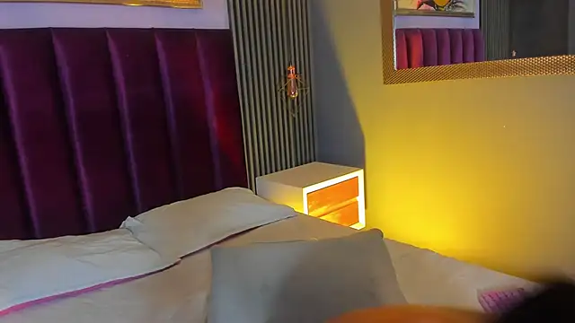 LauraAristizabal live webcam show