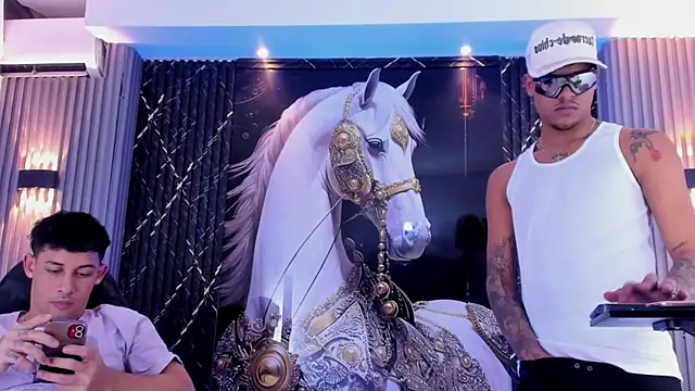the_knights_of_the_night_ webcam