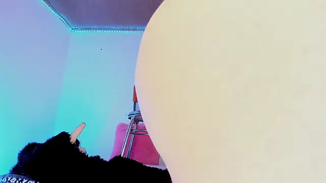 karol_stom webcam