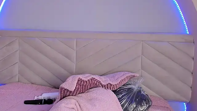 bella_williiams - Bella_Williiams's free webcam - UK Sex Cams
