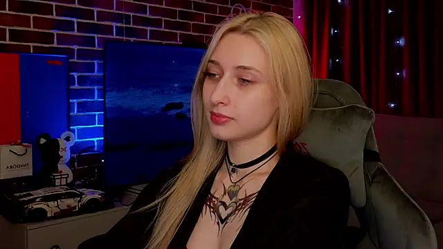 Emma_Willson webcam