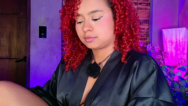 lara_curly - Lara_curly's free webcam - UK Sex Cams