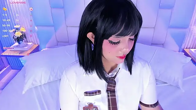 NanaOsaky live webcam show