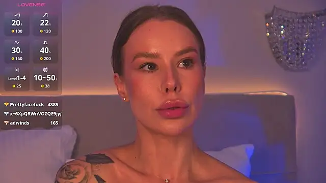 AshleyRoyse live webcam show