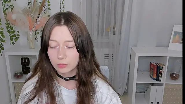 MiyuuNami live webcam show