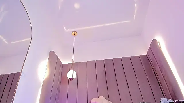 Ashley_Beaomunt webcam