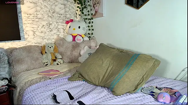 yiyii - Yiyii's free webcam - UK Sex Cams