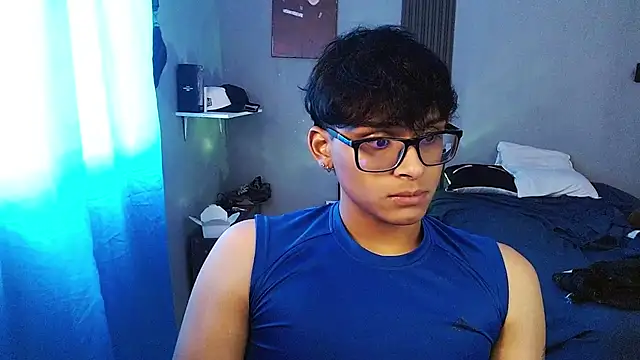 Mr_yisuzz webcam