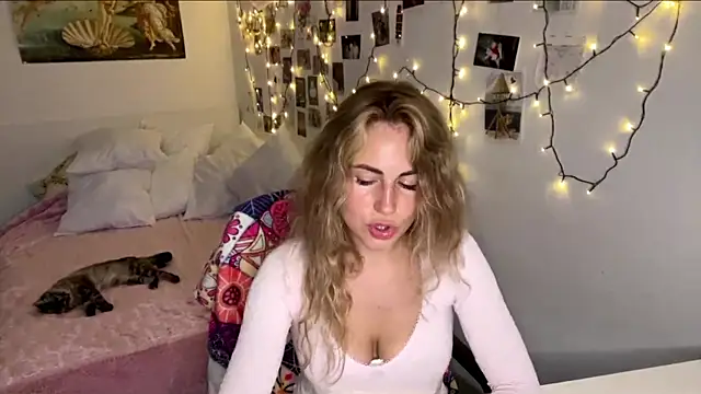 DaliaAttkisson webcam
