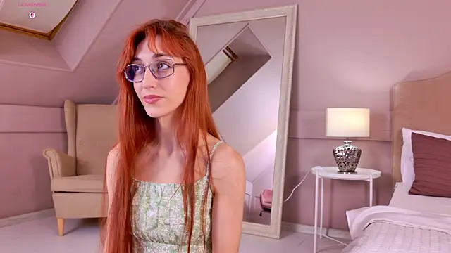 leyaatwood - LeyaAtwood's free webcam - UK Sex Cams