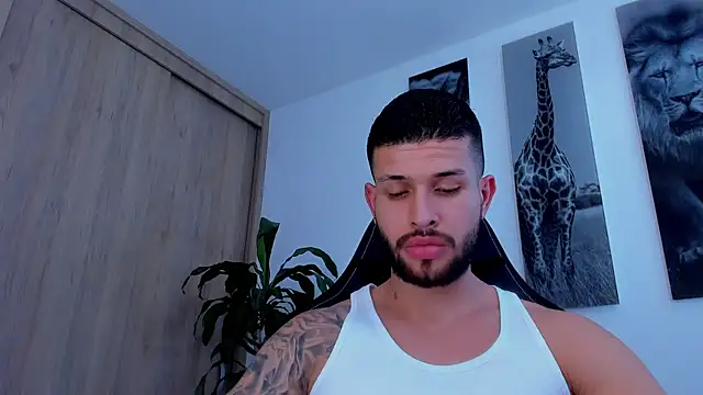 santos_ramirez1 - Santos_ramirez1's free webcam - UK Sex Cams