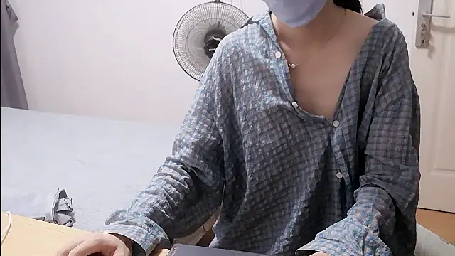 xinyibao - Xinyibao's free webcam - UK Sex Cams