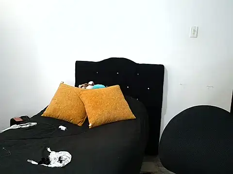 KUTTY_MODEL webcam