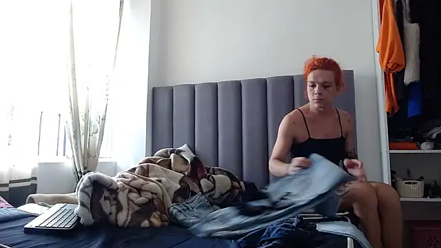 saara_johnson496 webcam
