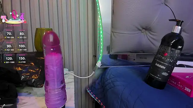 SamBlack_ live cam on StripChat