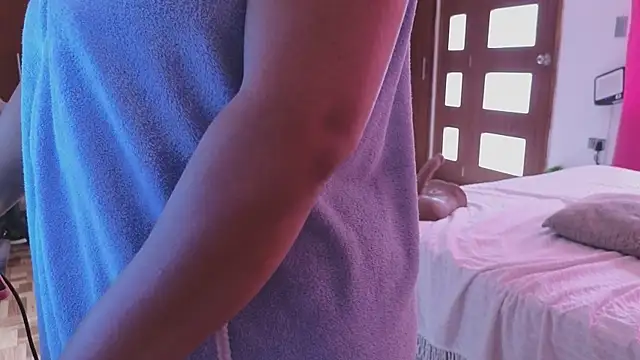 tatiana_big_ass_boobs webcam