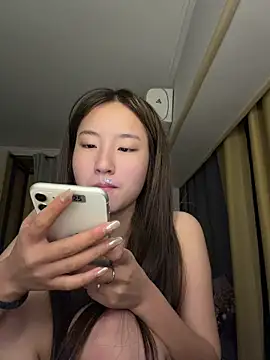 Uugirl00 live webcam show