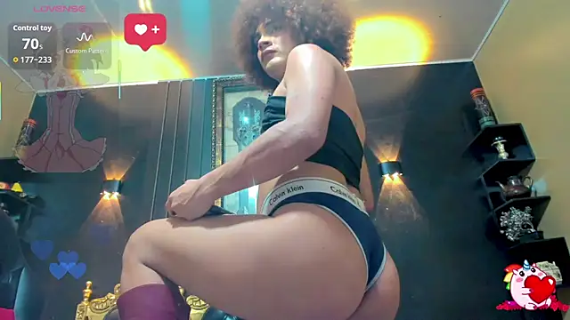 Sharlotte_Jones webcam