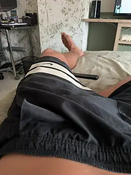 kevinz62 (Ask my age) - Je branle 1 min voir plus selon vous