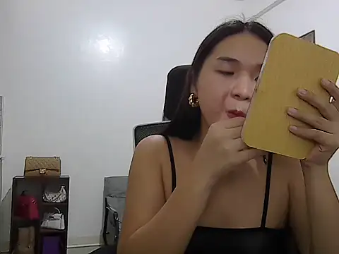 XxSensationSelena18 webcam
