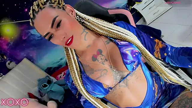 Nella_Dolls webcam