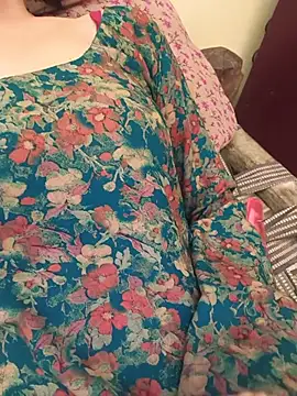 zoya_baby_ live cam on StripChat