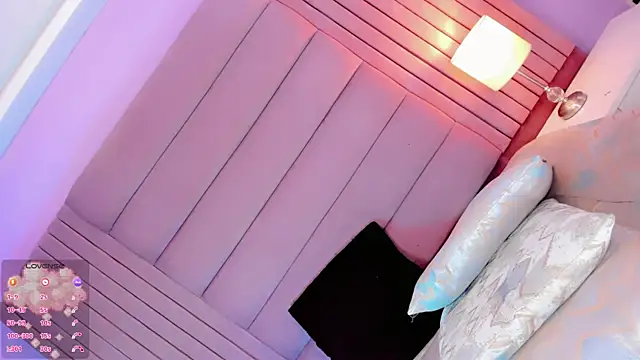 Camille_deluxe webcam