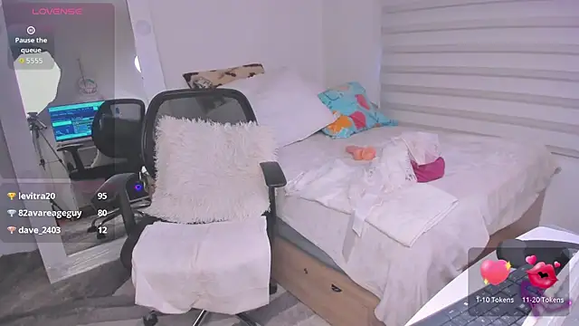 SharonVelvet webcam