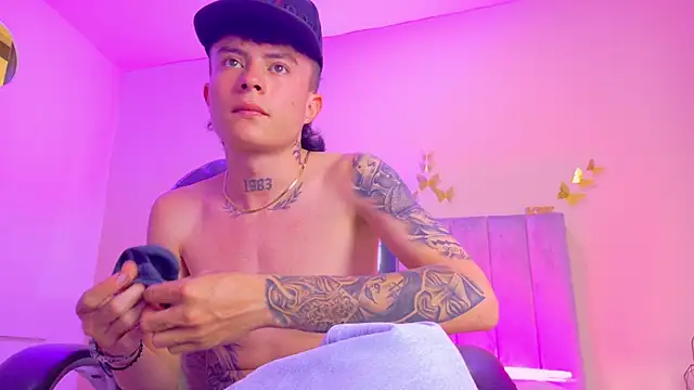 Nascary_Fox webcam