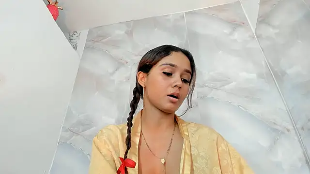 MarianaManzur webcam