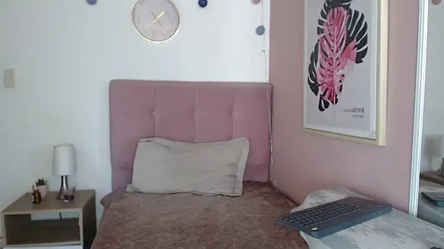 lanna_1878 live cam on StripChat