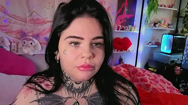 BigBootyHolly live cam on StripChat