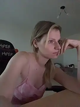 MaryHiggins live webcam show