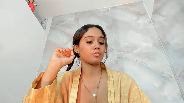 MarianaManzur webcam