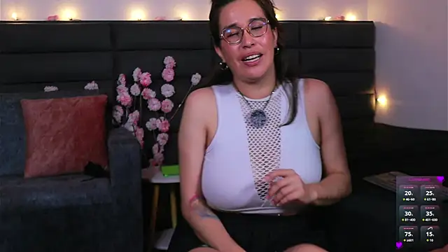 kathieandpovcock1 live cam on StripChat