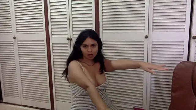 ValentinaCarnohan live webcam show