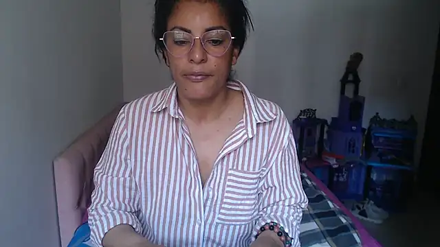 kateleyagrey webcam