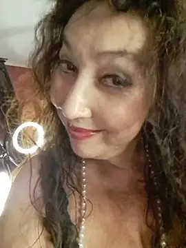 GypsyEsmeralda live cam