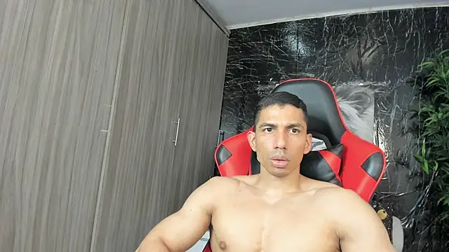 Erik_castle webcam