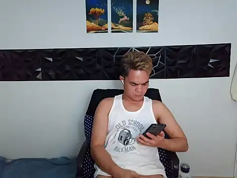yourmikexxx webcam