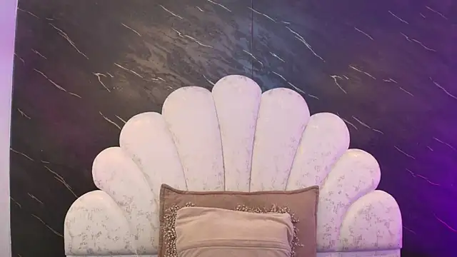 _MiaBrown_ webcam
