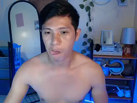 darryl_twinkx (M young) - lets cum💦 togther daddy with clouds🥰💦