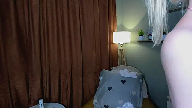PocketDollX live webcam show